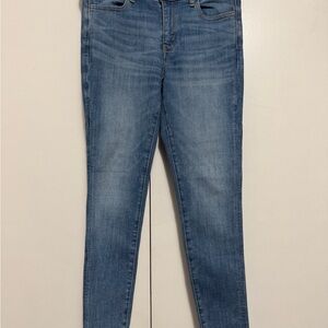 American Eagle Outfitters Light Blue Skinny Jeans